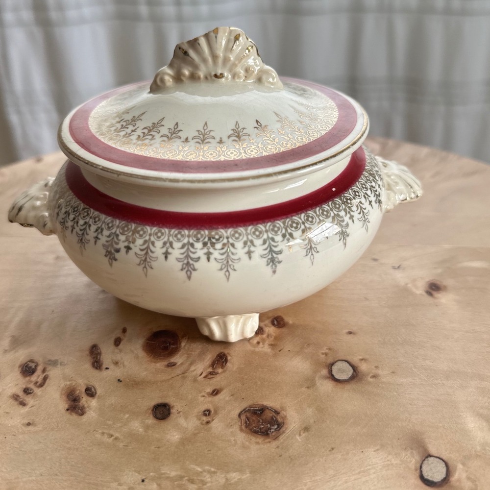 Vintage Nautilus Eggshell Sugar Bowl with Lid Maroon Gold Filigree Footed USA